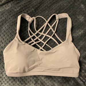 Lululemon free to be sports bra